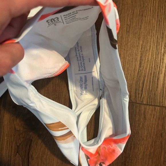 Albion Swimsuit - Picture 8 of 11